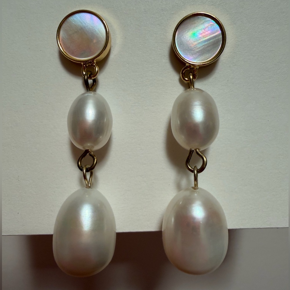 Tory Burch Gold and mother of pearl drop with white Pearl Earrings